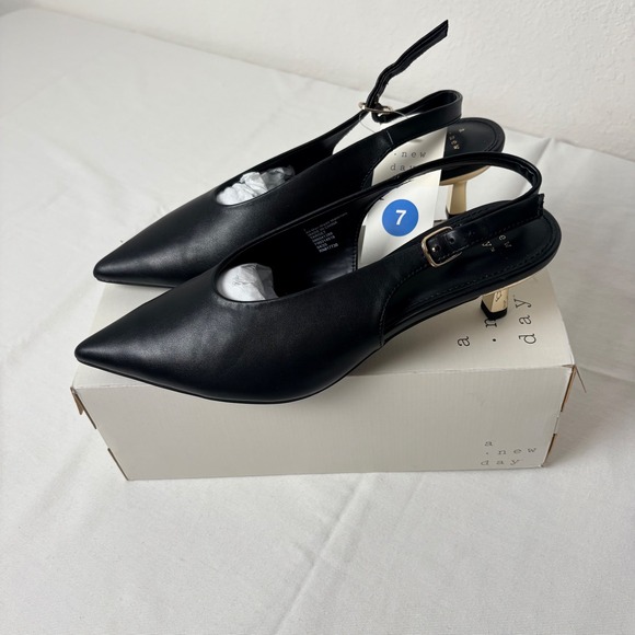 A New Day Samantha Heels Black Slingback Pointed Toe Block Heel Women's Size 7 - Picture 7 of 12